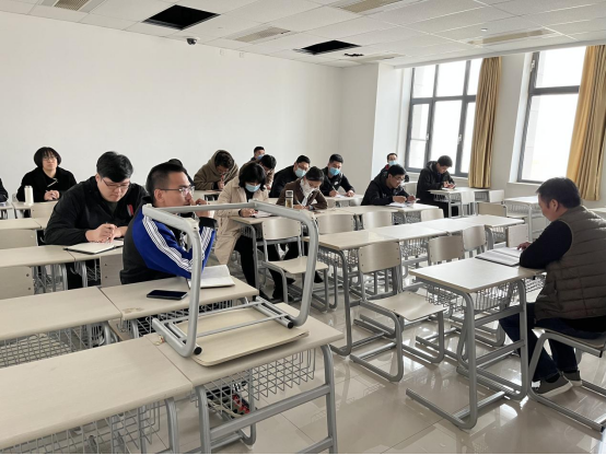 黑白体育APP下载