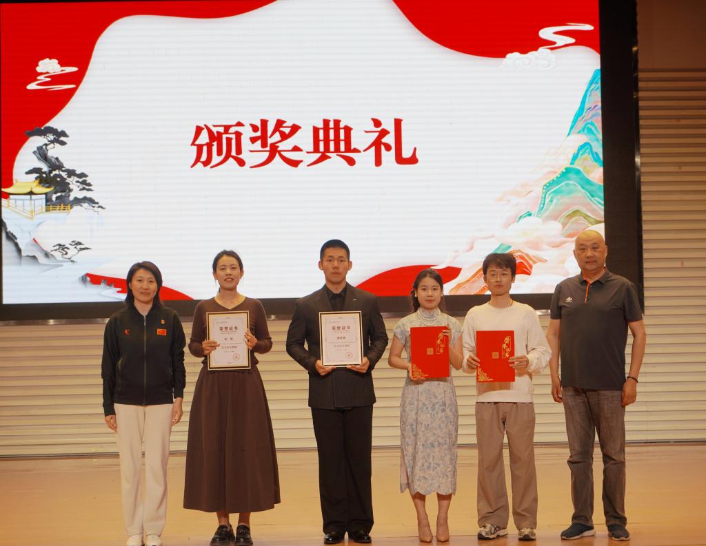 黑白体育指定入口